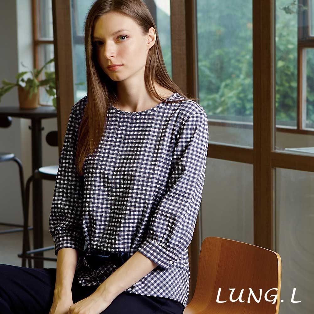 LUNG.L林佳樺 深藍格紋蝴蝶結造型微落肩七分袖女裝上衣 LX47A