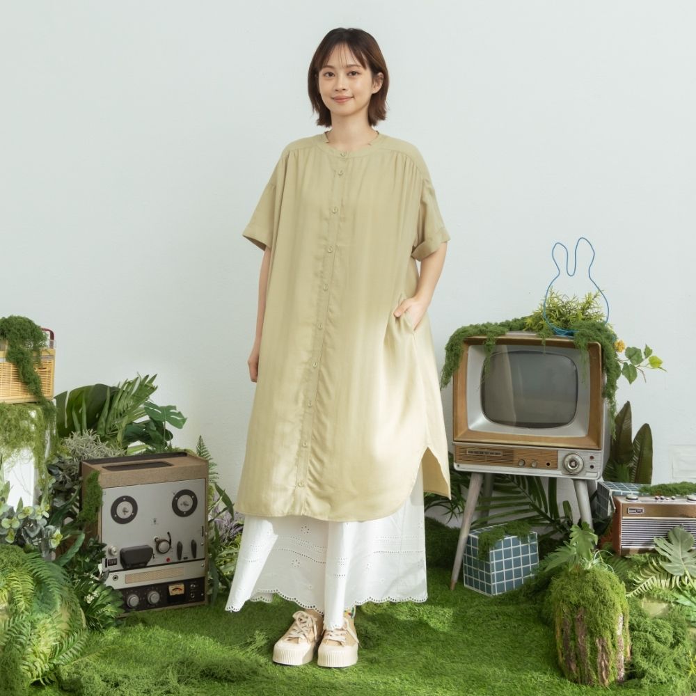 【MOSS CLUB】圓領開襟後拼接荷葉邊襯衫洋裝 黑 綠(魅力商品)