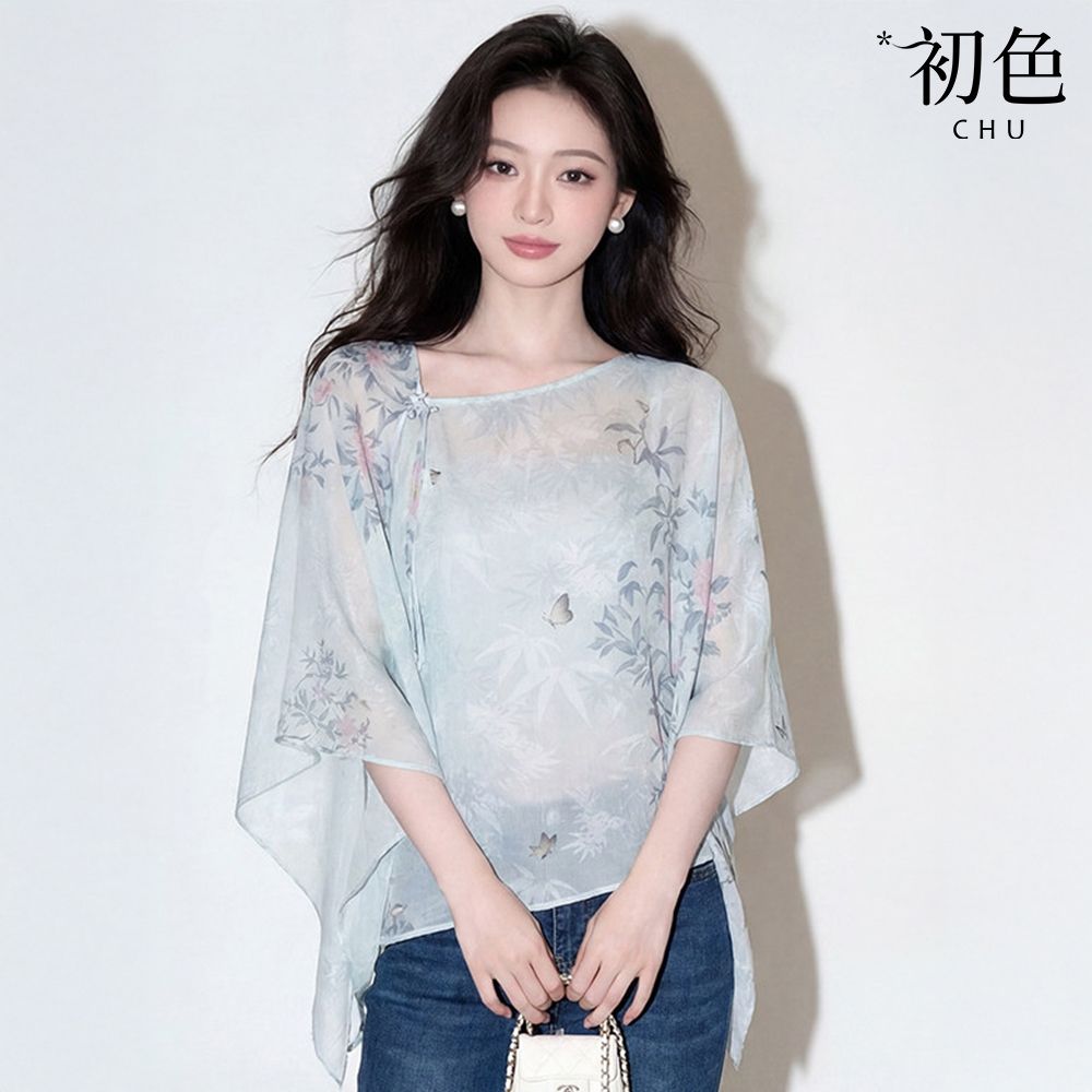 初色 設計感印花寬鬆顯瘦斜領不規則五分袖雪紡衫上衣女上衣-淺藍色-51969(M-2XL可選)