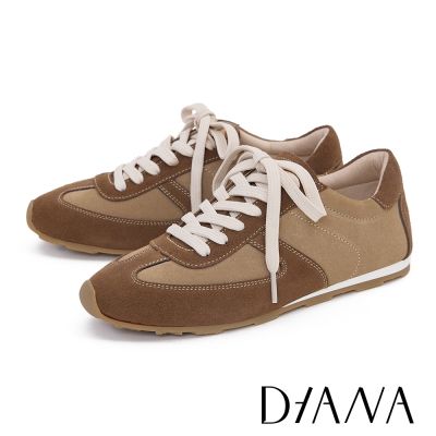 DIANA 舒適異材質拼接綁帶平底德訓鞋 咖啡