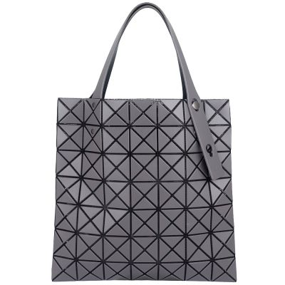 ISSEY MIYAKE 三宅一生 BAOBAO 灰色皮質三角格7x7肩背/手提包