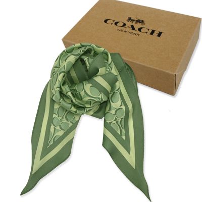 【COACH】C LOGO 100%蠶絲三角絲巾領巾禮盒(開心果綠)