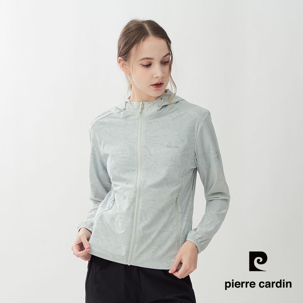 pierre cardin 皮爾卡登 網路獨家 男女款 冰絲涼感防曬彈力透氣印花連帽外套(多色任選) (女款-淺灰色)