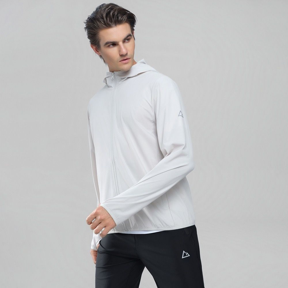 GIORDANO 男裝涼感防曬彈力素色連帽外套 G-motion Anti-UV系列 (15 銀雪灰)