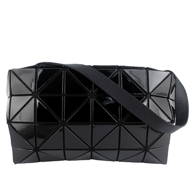 ISSEY MIYAKE 三宅一生 BAOBAO 黑色三角格五角形4x6斜背包