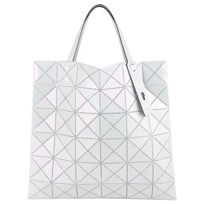 ISSEY MIYAKE 三宅一生 BAOBAO 珍珠白色亮面三角格6x6肩背/手提包