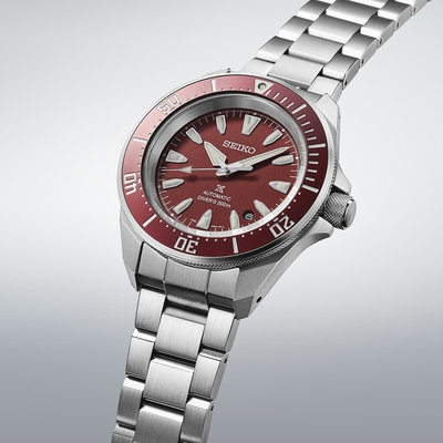 SEIKO 精工錶 PROSPEX 4R35-06K0R(SRPL11K1) Sea 200米防水潛水機械錶 紅面 41.7mm SK037