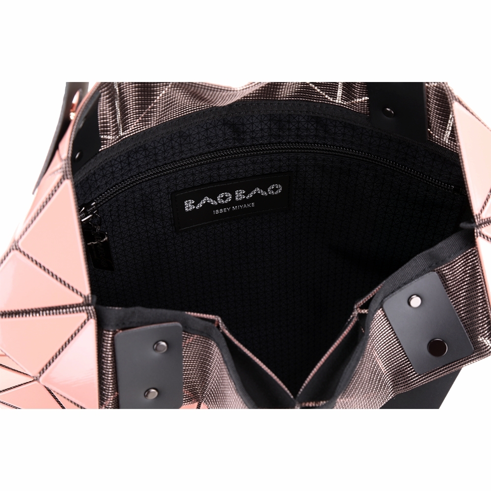 ISSEY MIYAKE 三宅一生BAOBAO LUCENT ONE 6x6 金屬感漆皮幾何手提托特