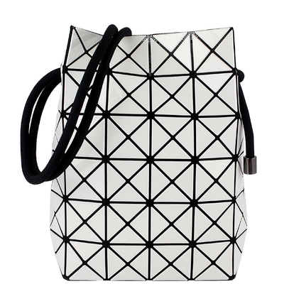 ISSEY MIYAKE 三宅一生 BAOBAO 白色三角格6x6拉繩肩背/斜背小型水桶包