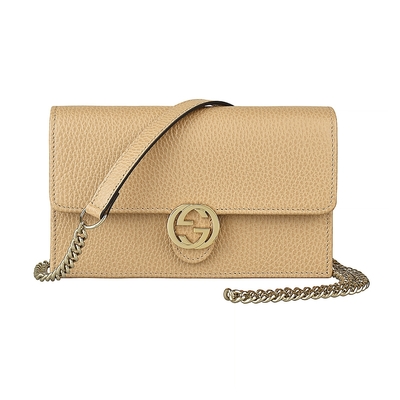 GUCCI 古馳 金字雙G LOGO荔枝紋牛皮18卡扣式鍊帶斜背夾包(駝)
