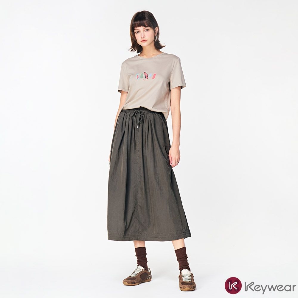 KeyWear奇威名品  可調設計鬆緊腰長裙(共2色)-深灰色