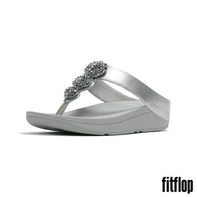 【FitFlop】FINO 珠扣金屬色夾腳涼鞋-女(銀色)