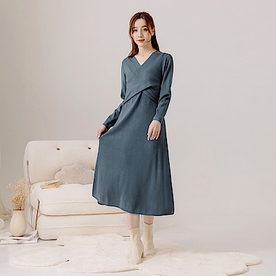 OB嚴選-彈力針織交叉V領造型洋裝《MF0002》