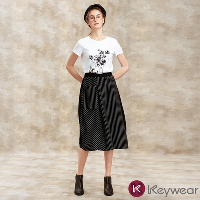 KeyWear奇威名品 不對稱條紋半身裙-黑色