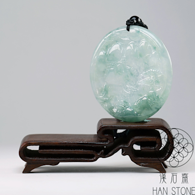 天然翡翠バングル（飄花模様・糯種・内径53.2mm） 天然翡翠バングル（飄花模様・糯種・内径53.2mm）