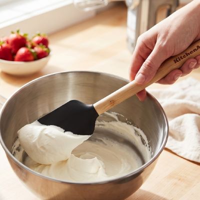 《KitchenAid》美國 不沾鍋竹柄矽膠刮刀(墨黑30cm) | 攪拌刮刀 奶油刮刀 抹刀