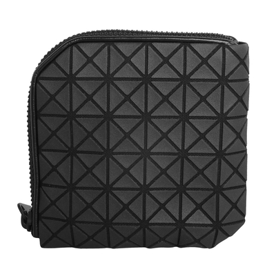 ISSEY MIYAKE  BAOBAO 皮質幾何細方格L型拉鍊零錢包(霧黑)