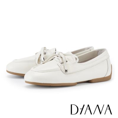 DIANA 嚴選牛皮蝴蝶結綁帶樂福鞋 米白