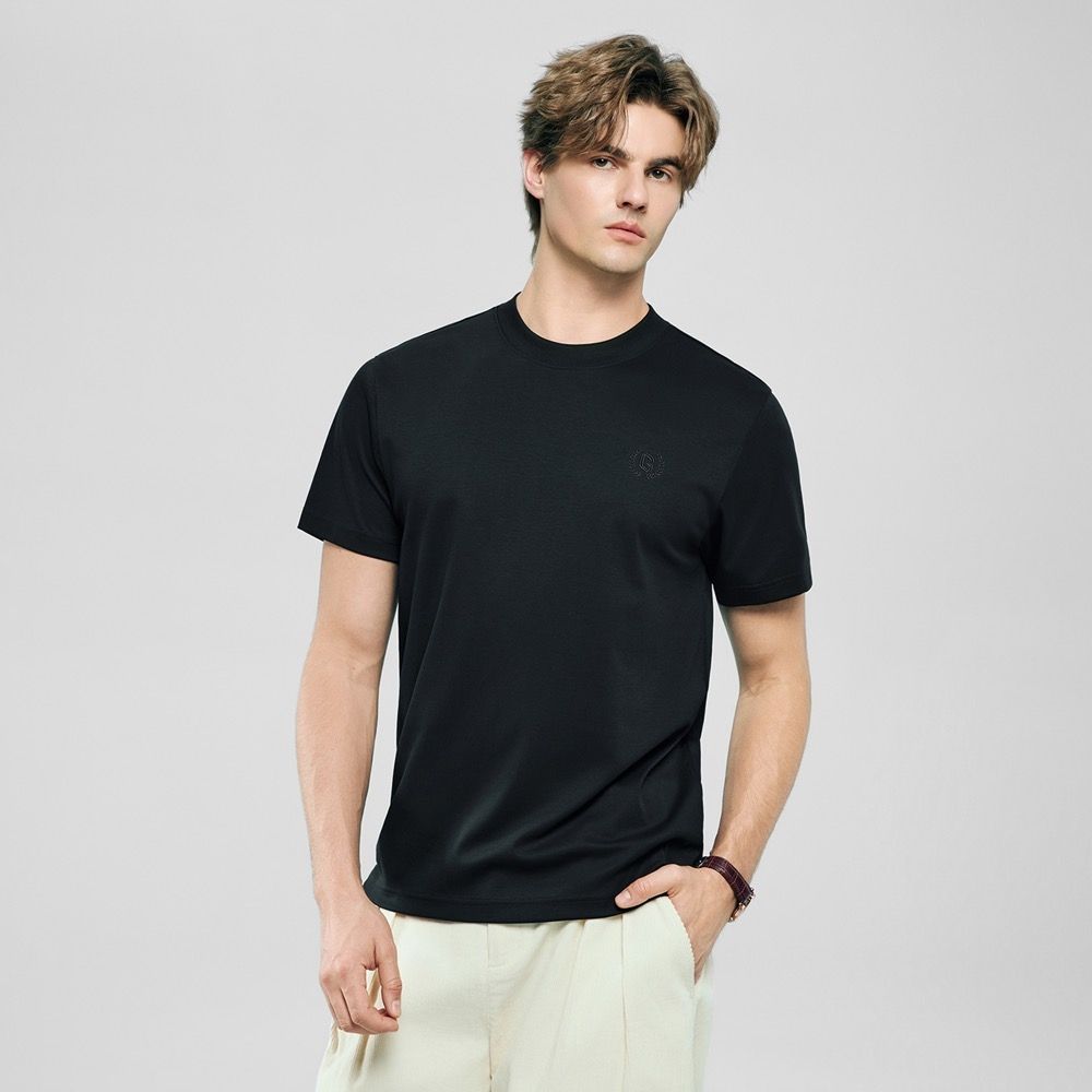 GIORDANO 男裝細緻抗皺修身素色短袖T恤 Liquid Touch系列【多色任選】 (09 標誌黑)