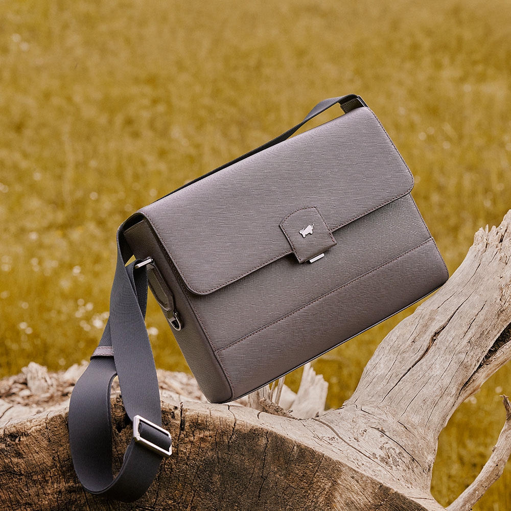 【BRAUN BUFFEL 德國小金牛】台灣總代理 巴雷特 橫式斜背包-咖啡色/BF546-61-GCO