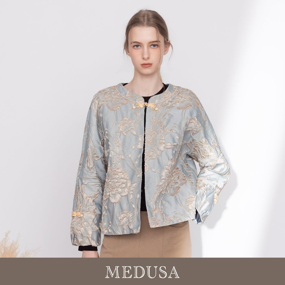 現貨【MEDUSA 曼度莎】新中式霧藍盤釦罩衫外套（M-XL）｜新中式外套 女鋪棉外套 禮服外套