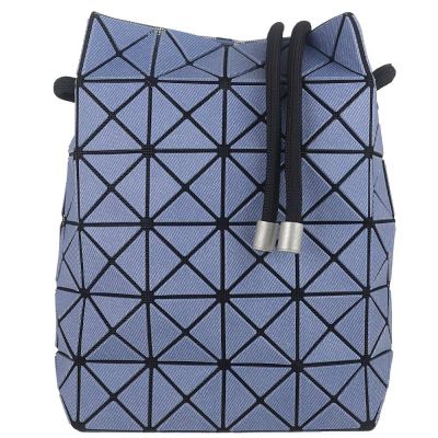 ISSEY MIYAKE 三宅一生 BAOBAO 牛仔藍色三角格6x6拉繩肩背/斜背小型水桶包