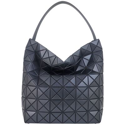 ISSEY MIYAKE 三宅一生 BAOBAO 黑色皮質三角格6x8肩背包