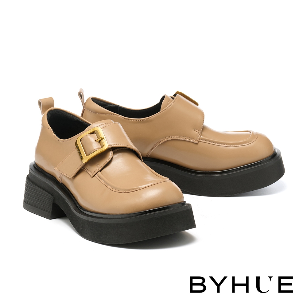 厚底鞋 BYHUE 別致品味LOGO方釦寬帶牛油皮軟芯厚底鞋－杏