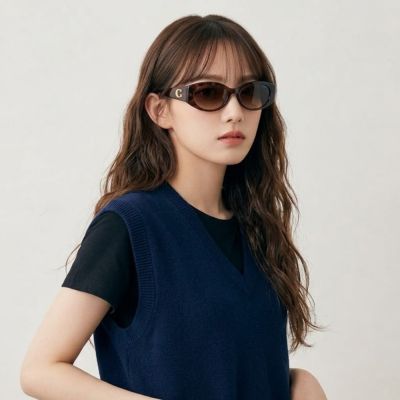 【COACH】橢圓膠框抗UV太陽眼鏡(HC8462U-512074)