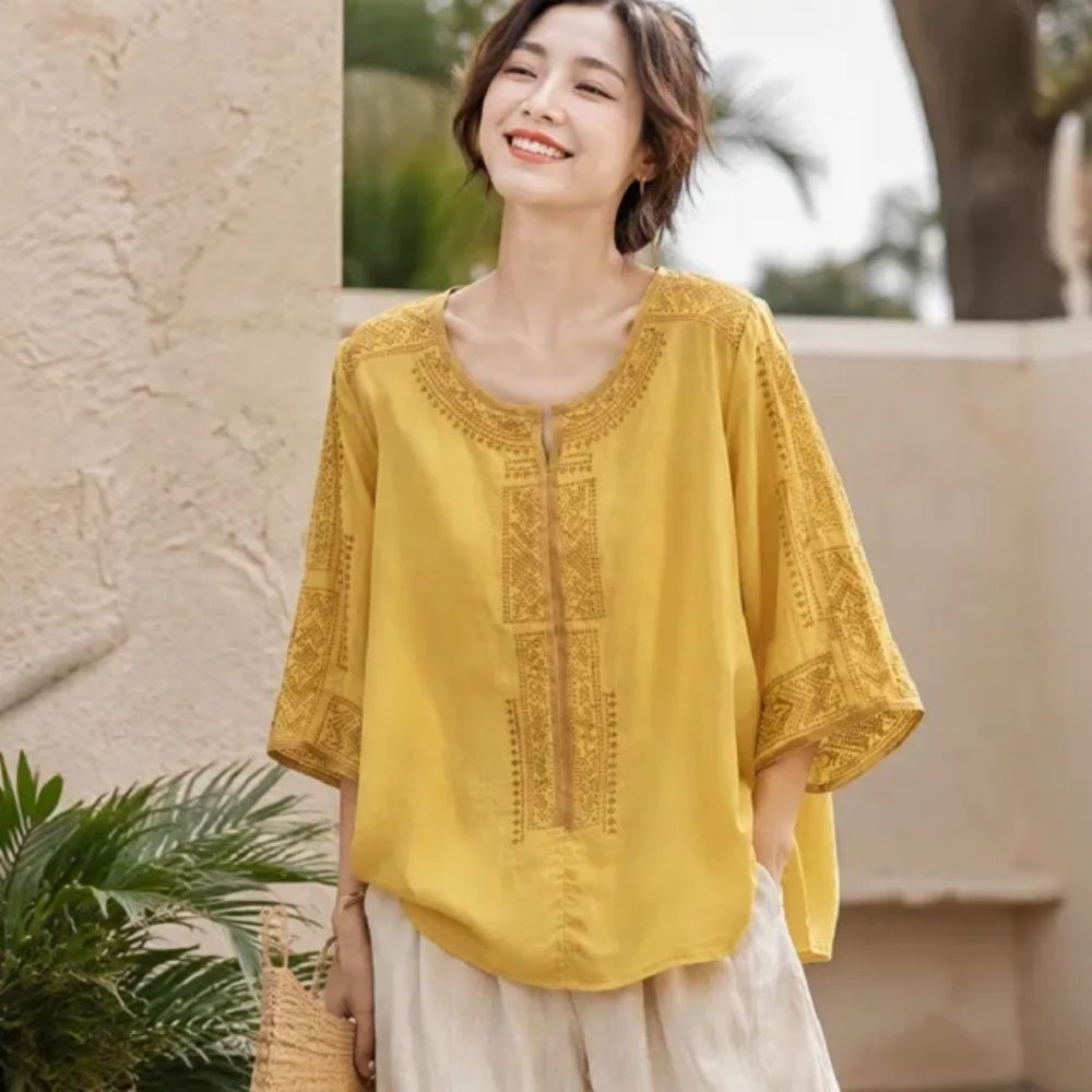 【LANNI 藍尼】★復古小V領棉麻七分袖上衣(女裝/女上衣/棉麻衫/休閒/日系/通勤) (黃)