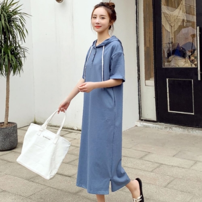 La Belleza素面連帽抽繩三釦長版側開叉棉質洋裝