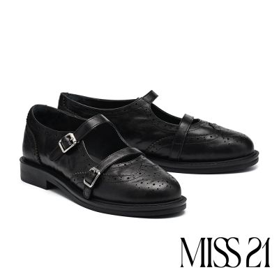 低跟鞋 MISS 21 個性復古方釦寬帶沖孔全真皮皮瑪莉珍低跟鞋－黑
