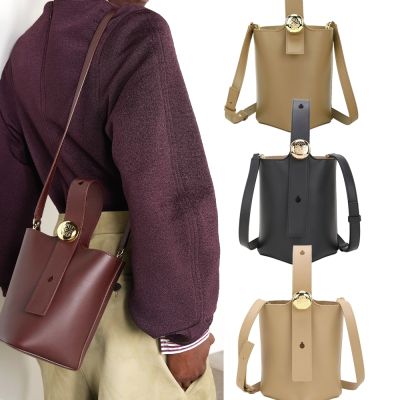 LOEWE 羅威 Pebble 迷你型 卵石金小牛皮單肩背水桶包-3款可選