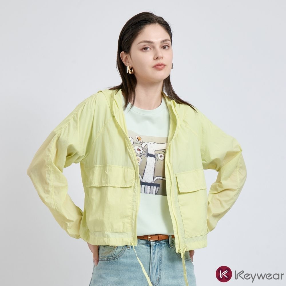KeyWear奇威名品    輕薄抗溫差連帽短版外套(共2色)-黃色