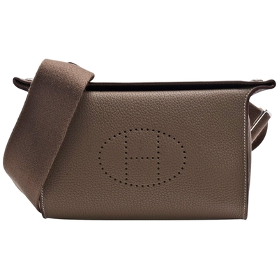 HERMES 經典Videpoches系列Togo牛皮鏤空洞H LOGO斜揹包(錫灰色)