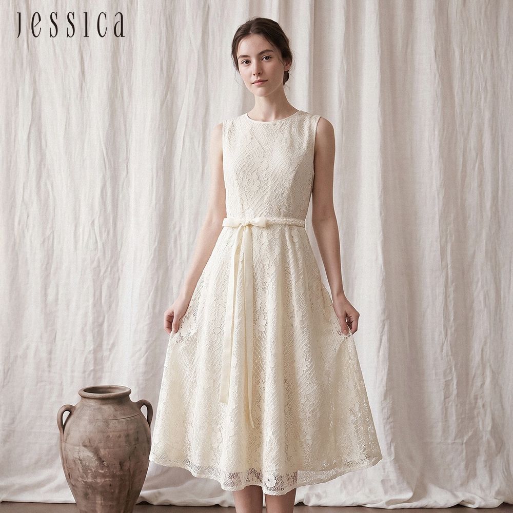 JESSICA - 氣質優雅圓領簍空精緻蕾絲花卉無袖洋裝（米）263715