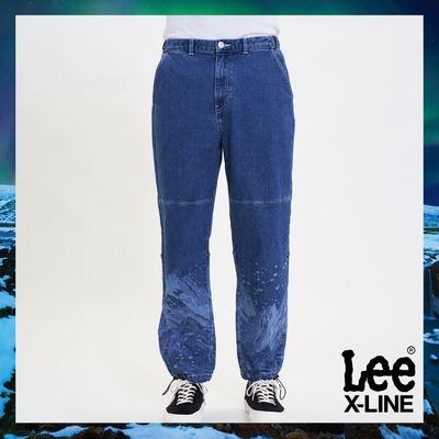 【X-LINE】Lee 男款 印花縮口牛仔褲 中藍水洗