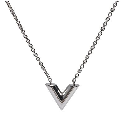 LouisVuitton路易威登 LV M63197經典ESSENTIAL V字母黃銅吊墜項鍊(銀)