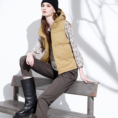 JIN HWA 今譁 詹譁霓 簡約時尚輕盈保暖連帽鋪棉背心T6681