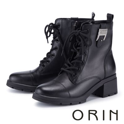 ORIN 牛皮金屬牌綁帶粗跟短靴 黑色