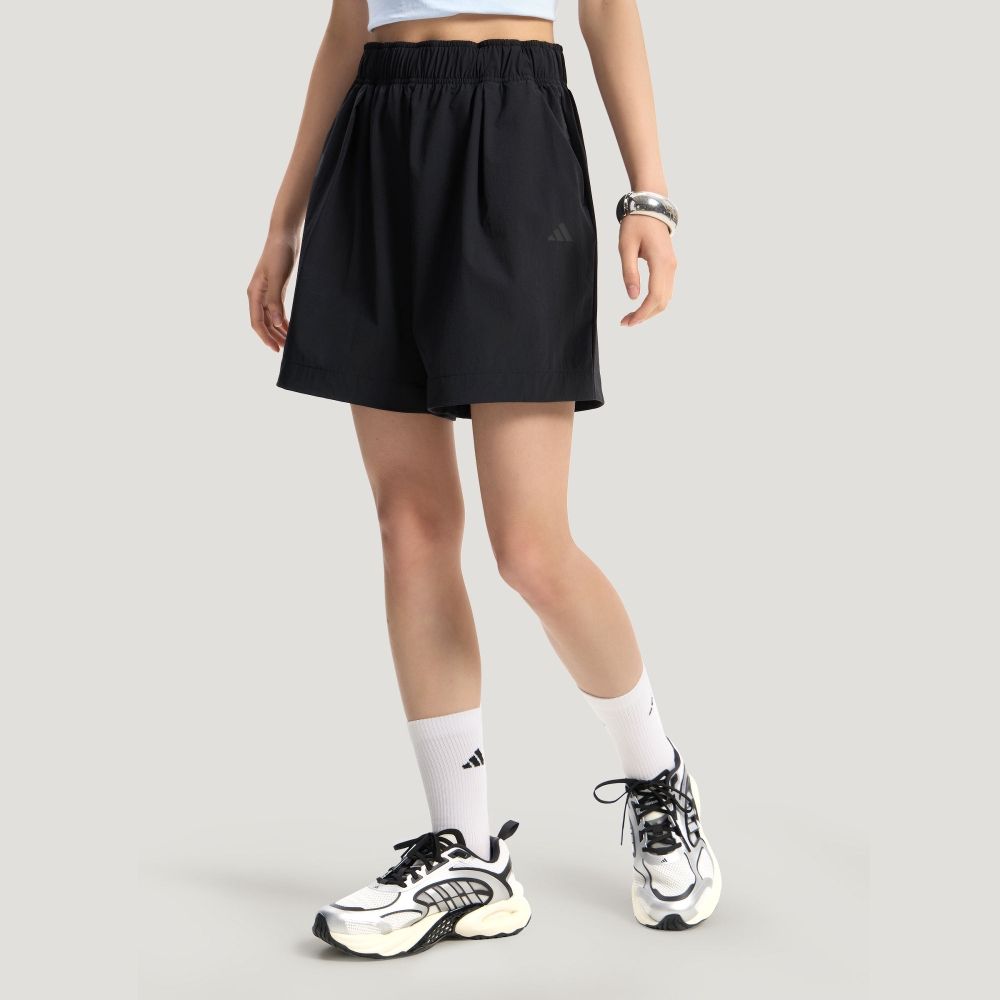 【adidas 愛迪達】 運動短褲 女 KS5321