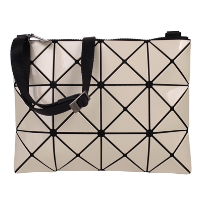 ISSEY MIYAKE  BAOBAO 幾何方格3X4肩斜背包(米色)亮面