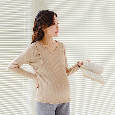 OB嚴選-優雅V領坑條彈力針織哺乳上衣《MA0562-》
