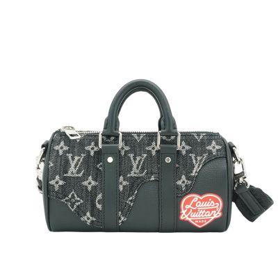 LOUIS VUITTON路易威登 Louis Vuitton LV路易威登 Nigo Keepall XS 愛心塗鴉牛仔布拚牛皮二用斜背包(M81010-黑)