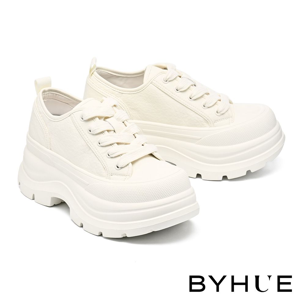 休閒鞋 BYHUE 率性舒適純色植鞣牛皮綁帶軟芯厚底休閒鞋－白