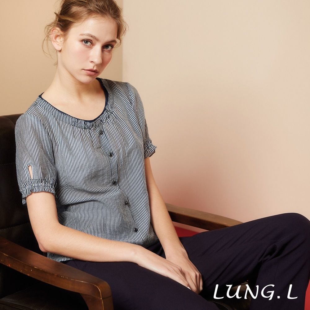 LUNG.L林佳樺 藍色細條紋雙層荷葉領假門襟短袖女裝上衣LR44A