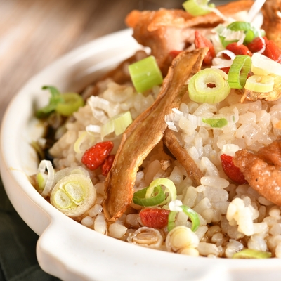 青葉臺菜 經典60年臺菜系任選4盒組(麻油雞飯/鮮參薏仁雞麵線/東坡肉水餃/芋棗)