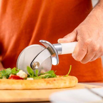 《KitchenAid》美國 披薩輪刀(純白9cm) | 披薩刀 PIZZA刀 滾輪刀