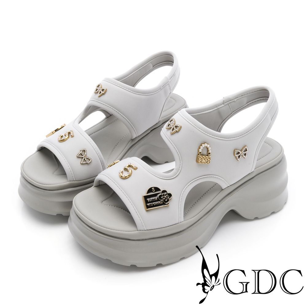GDC-潮女郎滿版造型飾釦彈力布厚底涼鞋-淺灰