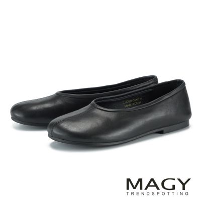 MAGY 小牛皮簡約圓頭舒適平底鞋 黑色
